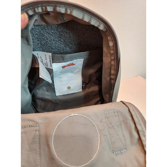 Fjällräven Kånken Mini Backpack Gray w/ Seat Pad Lightweight Classic 10"x8" - Picture 7 of 8